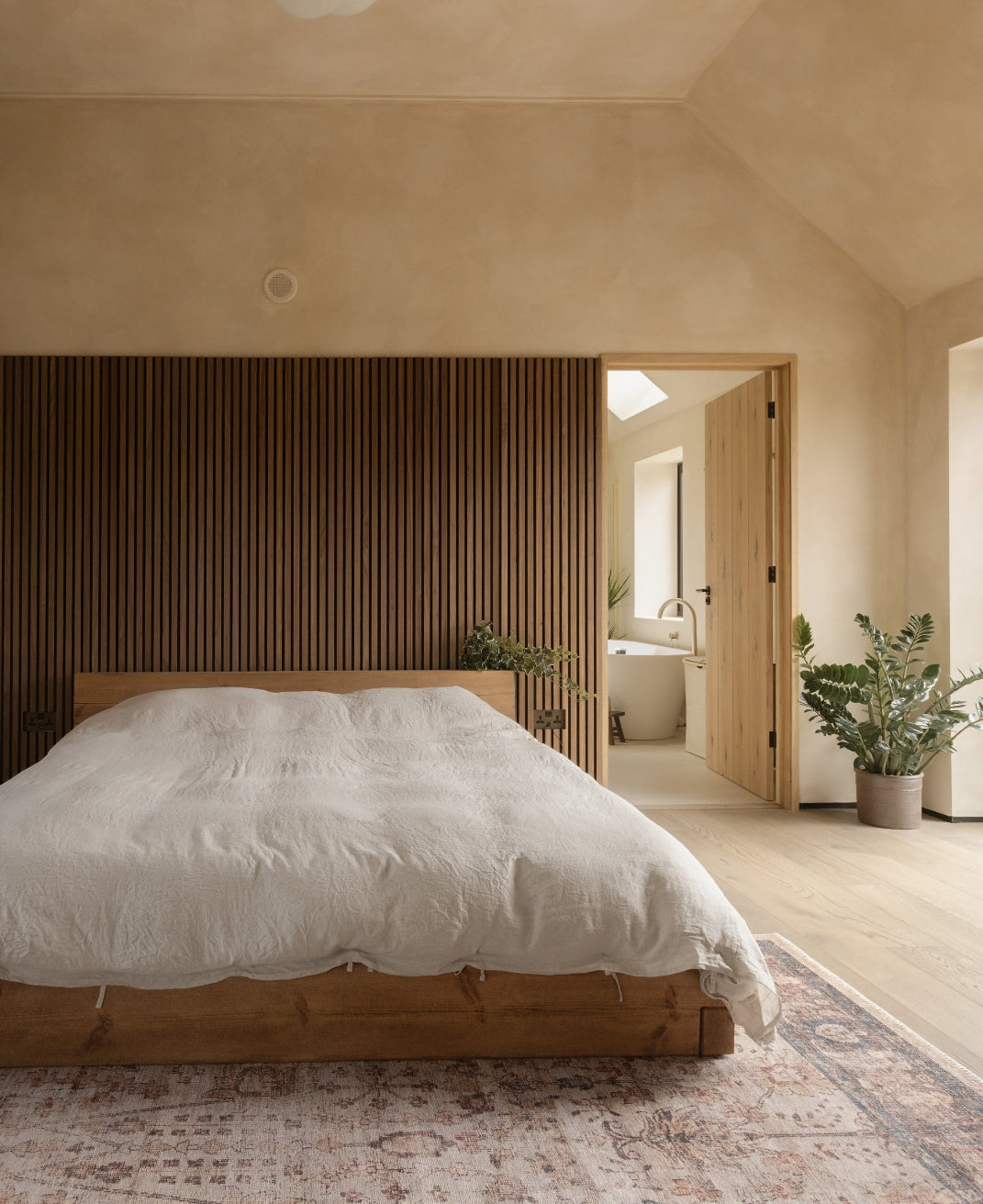 © thefoxesmaltings, tori_oconnor_pro